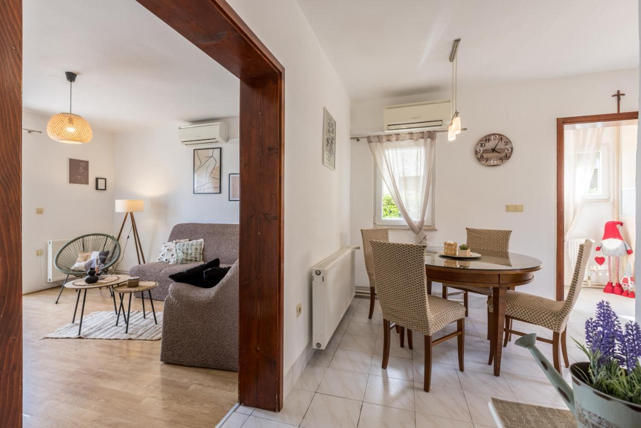 Kaštela Citrus Accommodation מראה חיצוני תמונה