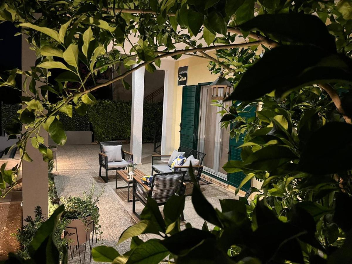 Kaštela Citrus Accommodation מראה חיצוני תמונה